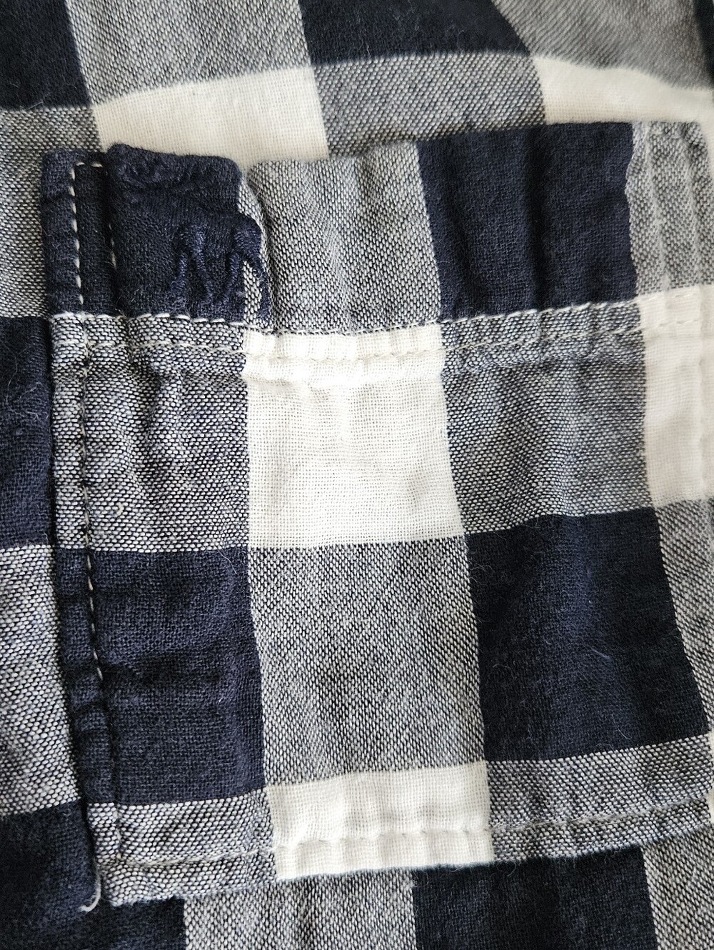 A&F Shirt - Picture 3 of 3